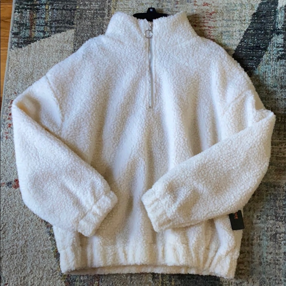 White Cozy Pull Over